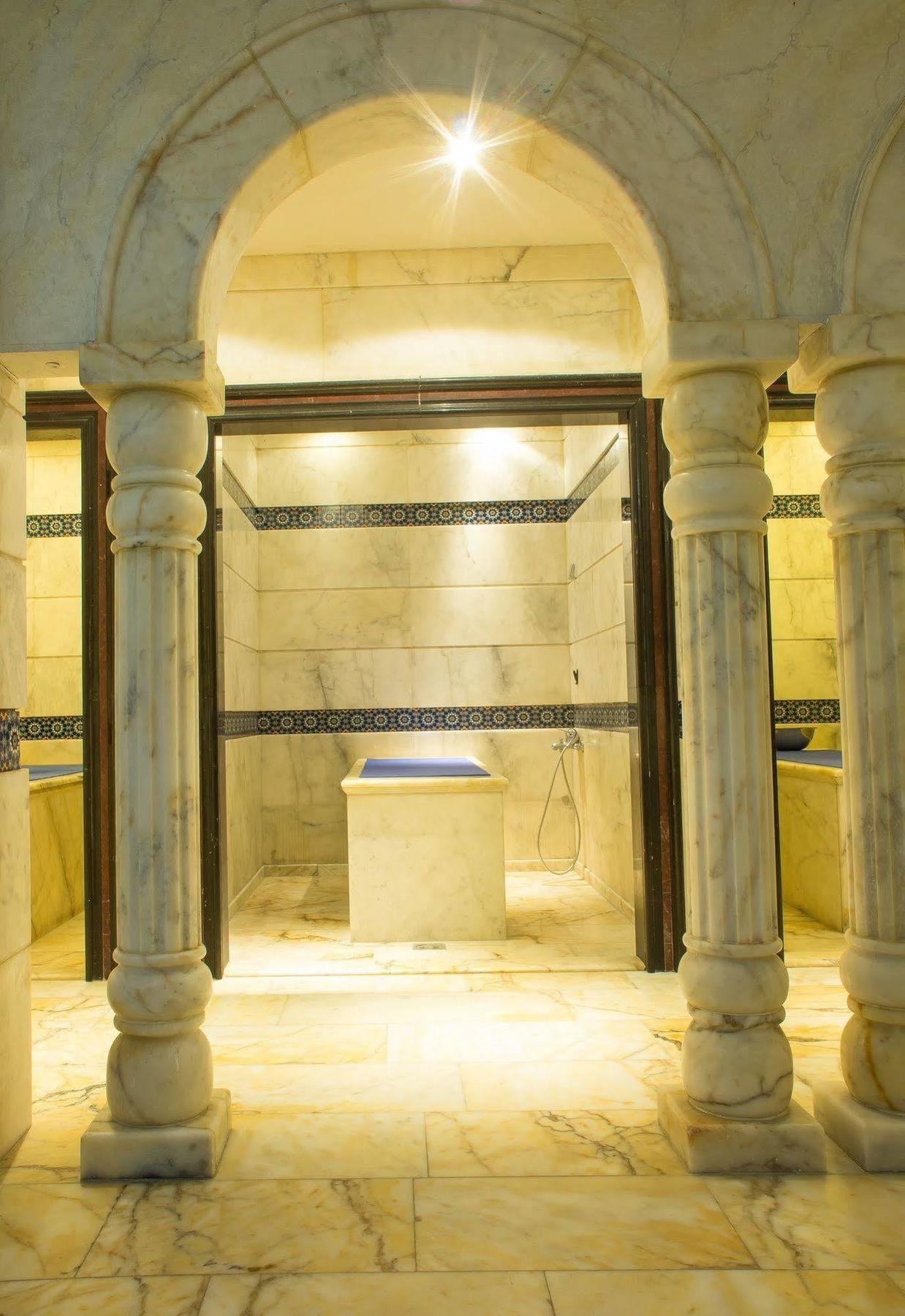 Thousand Nights Hotel Amman Zewnętrze zdjęcie A hammam in the Four Seasons Hotel, Amman, Jordan